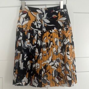 Never worn French Connection skirt! Size 2